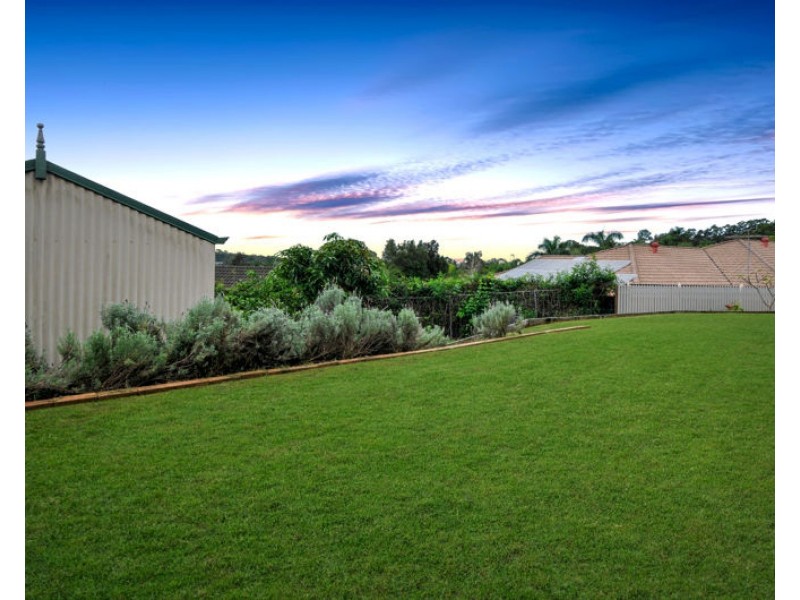 9 Camara Court, Eatons Hill QLD 4037