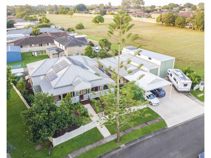 196 Bangalow Street, Bridgeman Downs QLD 4035