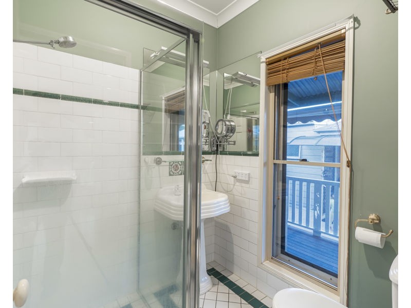 196 Bangalow Street, Bridgeman Downs QLD 4035