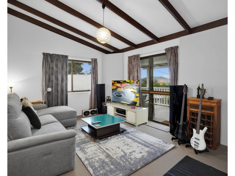 204 Patricks Road, Ferny Hills QLD 4055