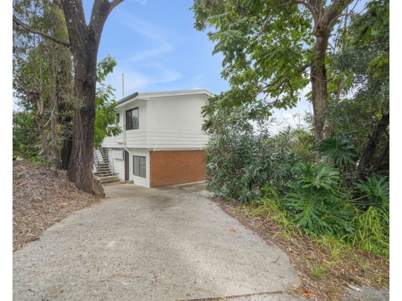 204 Patricks Road, Ferny Hills QLD 4055