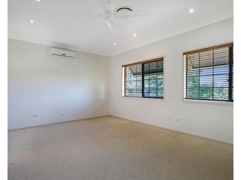 16 Allamanda Cres, Albany Creek QLD 4035