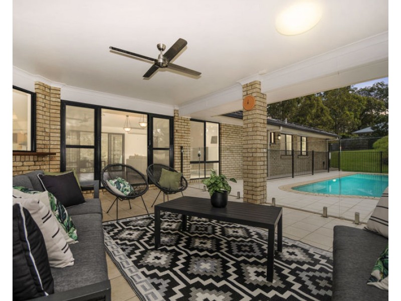 59 Snow Wood Drive, Eatons Hill QLD 4037