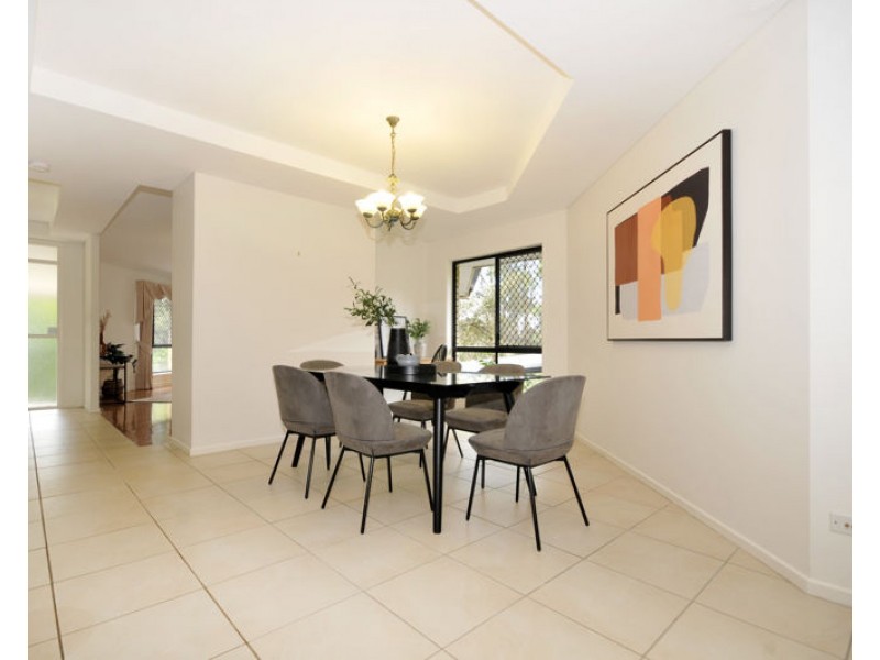 59 Snow Wood Drive, Eatons Hill QLD 4037