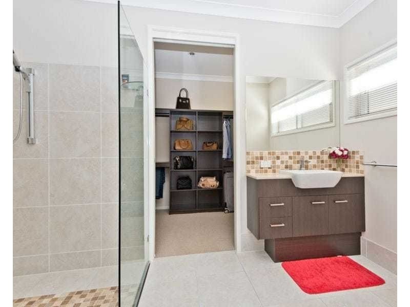 28 Flinders Circuit, Fitzgibbon QLD 4018