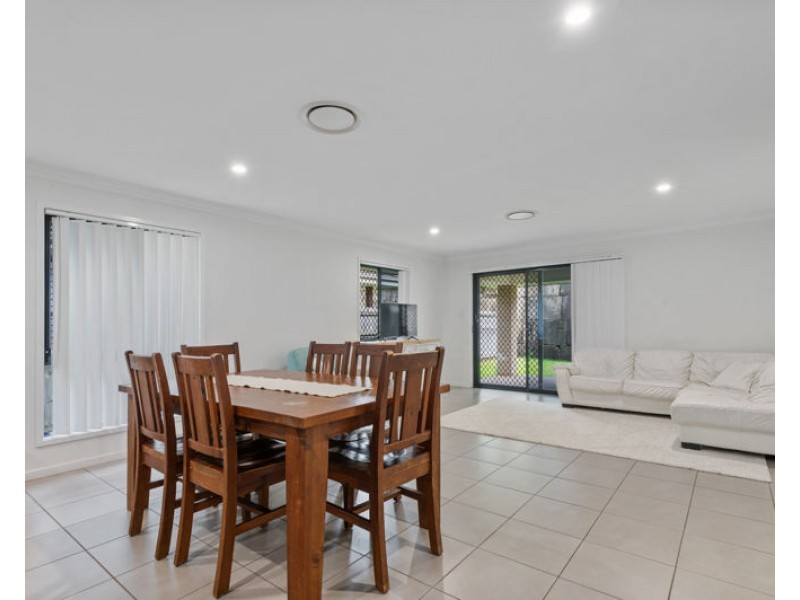 54 Caspian Parade, Warner QLD 4500