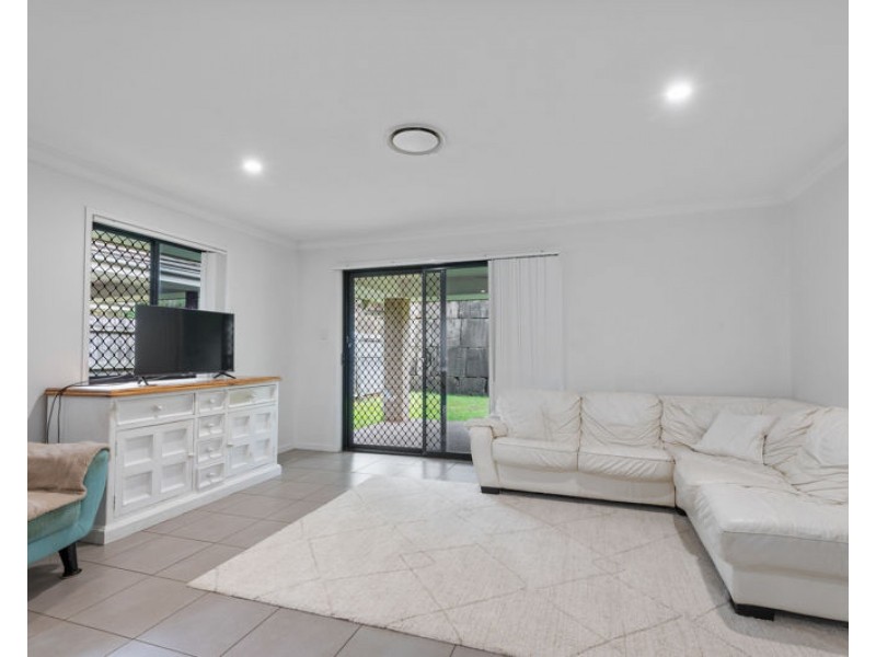54 Caspian Parade, Warner QLD 4500