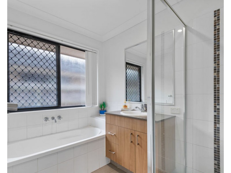 54 Caspian Parade, Warner QLD 4500