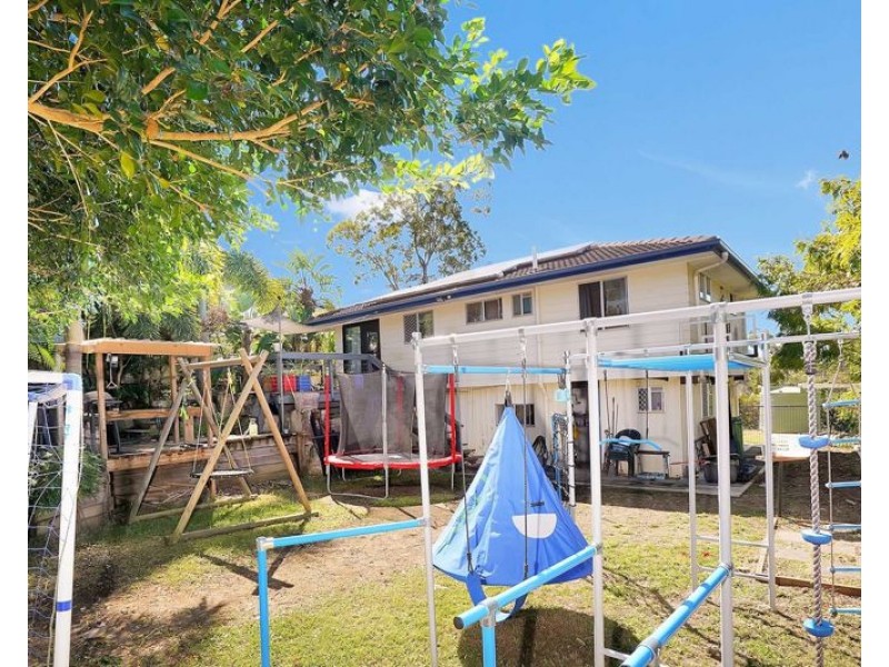 4 Yootha Avenue, Arana Hills QLD 4054