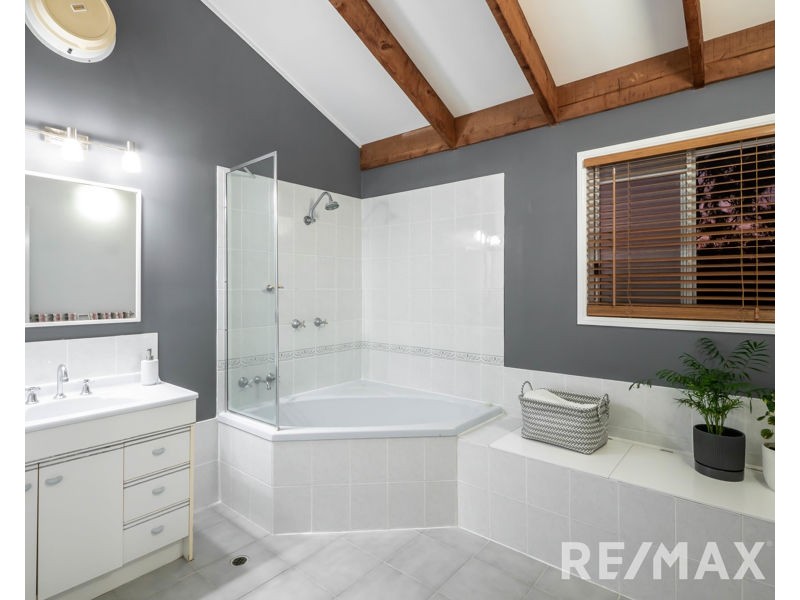 15 Somers Street, Cashmere QLD 4500