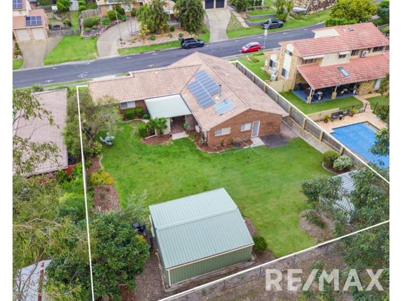 24 Oakmont Crescent, Albany Creek QLD 4035