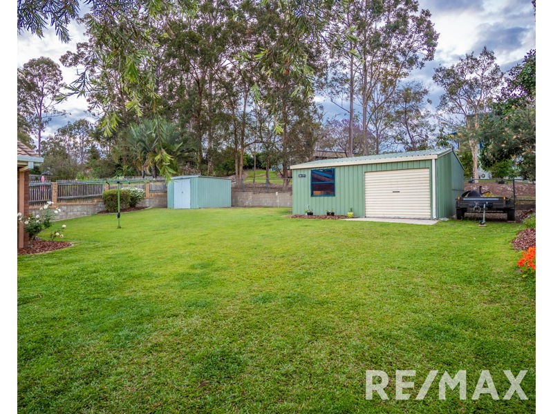 24 Oakmont Crescent, Albany Creek QLD 4035