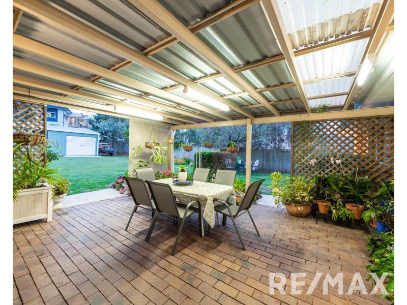 24 Oakmont Crescent, Albany Creek QLD 4035