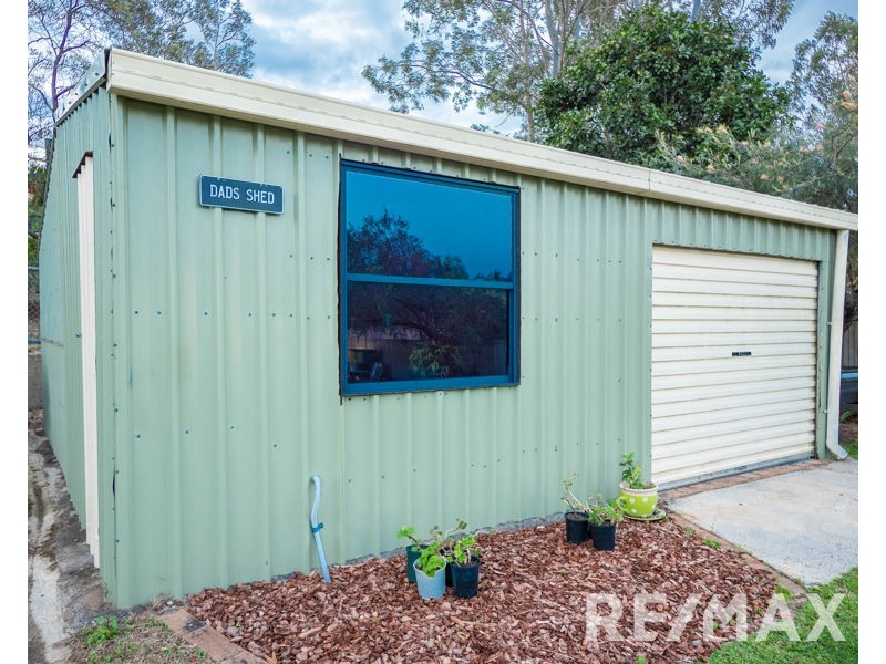 24 Oakmont Crescent, Albany Creek QLD 4035