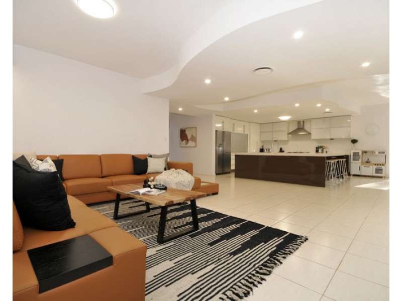 9 Foambark Court, Eatons Hill QLD 4037