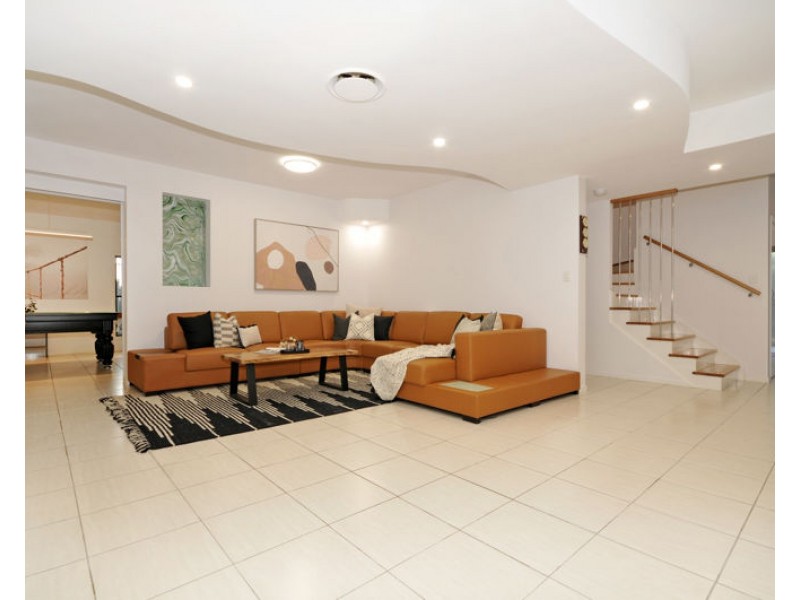 9 Foambark Court, Eatons Hill QLD 4037