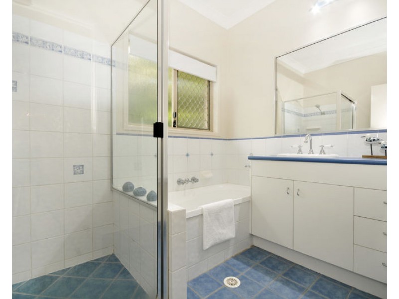 53 Snow Wood Drive, Eatons Hill QLD 4037