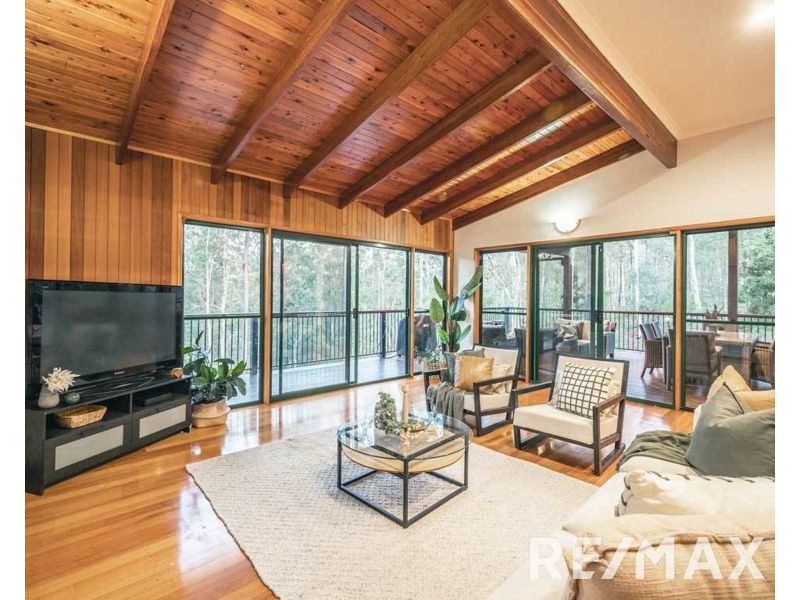 10 Heath Court, Cashmere QLD 4500