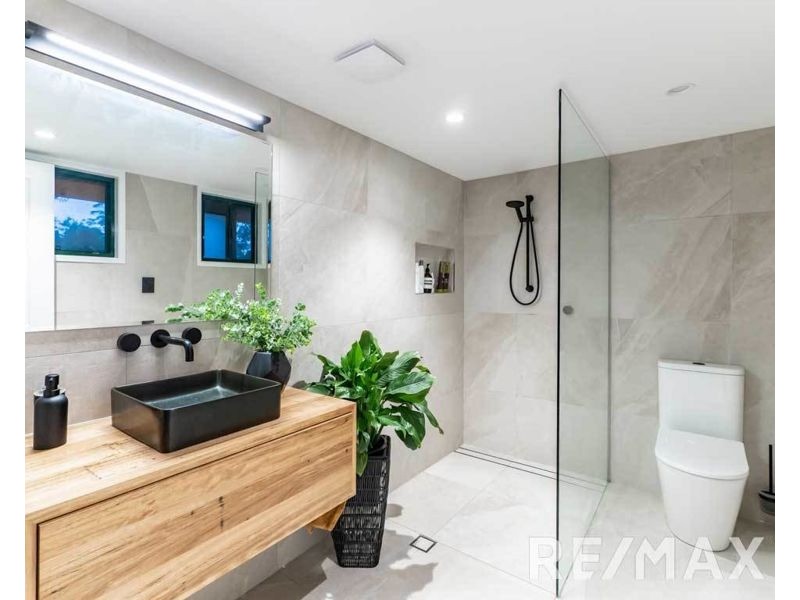 10 Heath Court, Cashmere QLD 4500