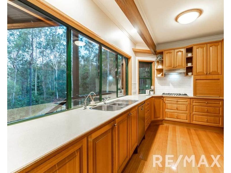 10 Heath Court, Cashmere QLD 4500