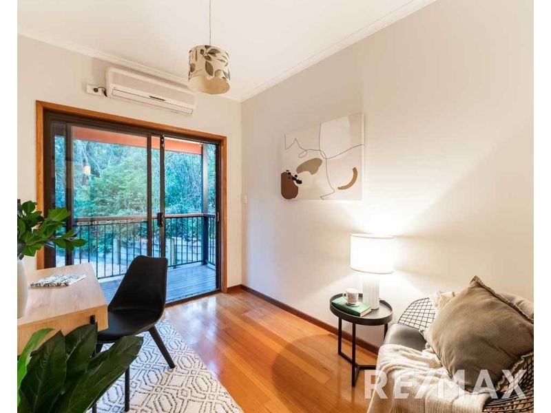 10 Heath Court, Cashmere QLD 4500