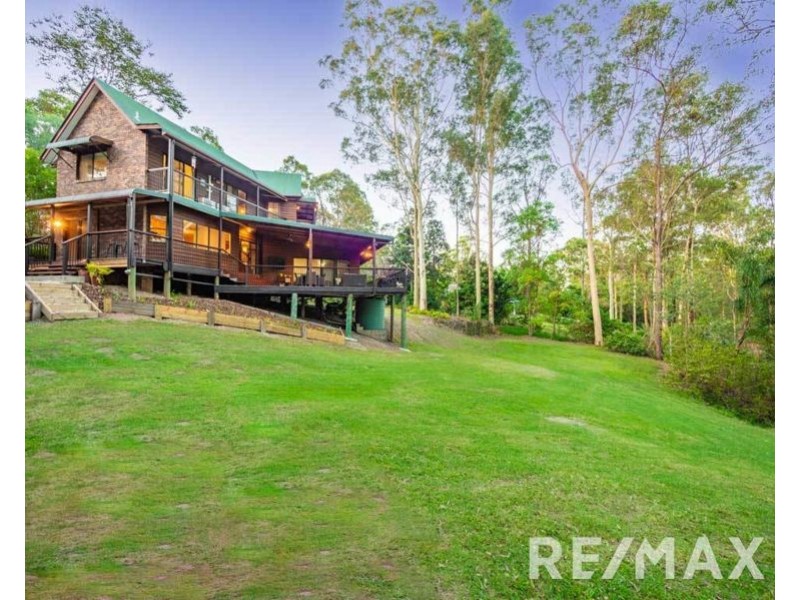 10 Heath Court, Cashmere QLD 4500