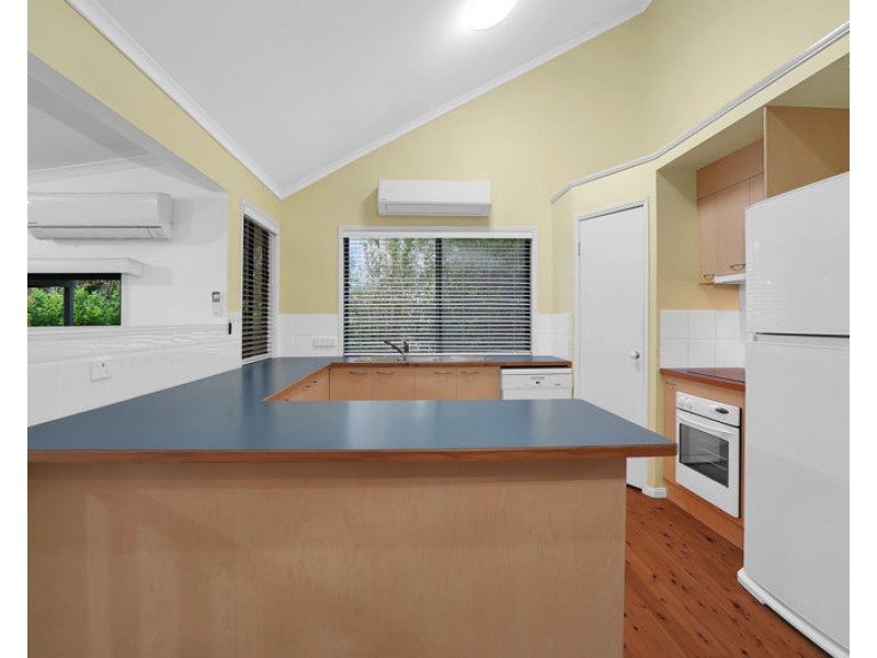 15 Woodburn Place, Ferny Hills QLD 4055