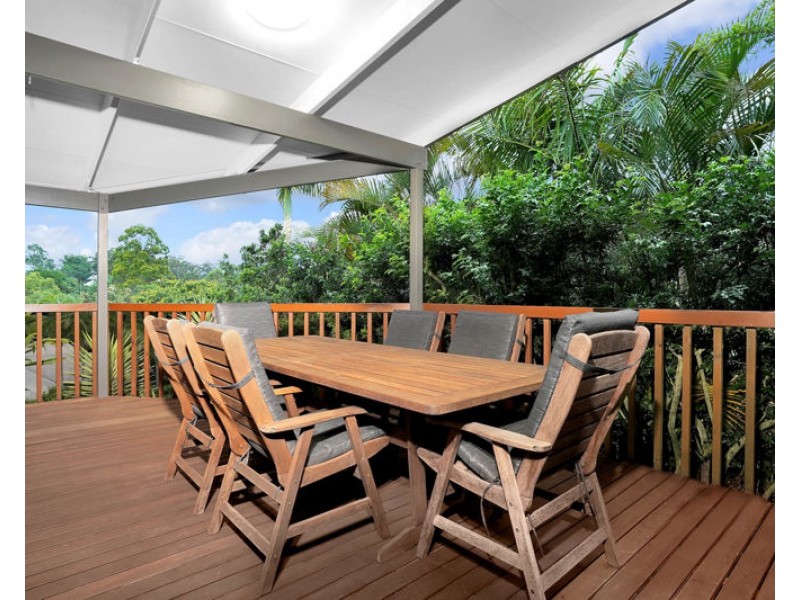 15 Woodburn Place, Ferny Hills QLD 4055