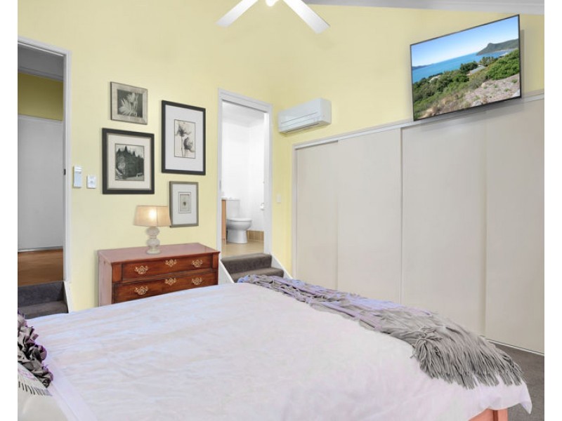 15 Woodburn Place, Ferny Hills QLD 4055