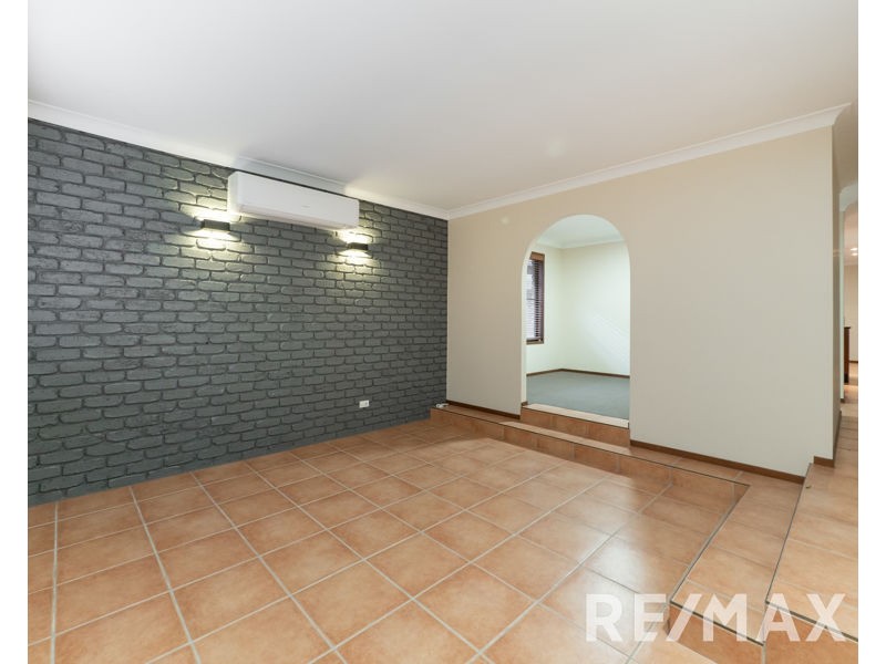 4 Eucalyptus Place, Albany Creek QLD 4035