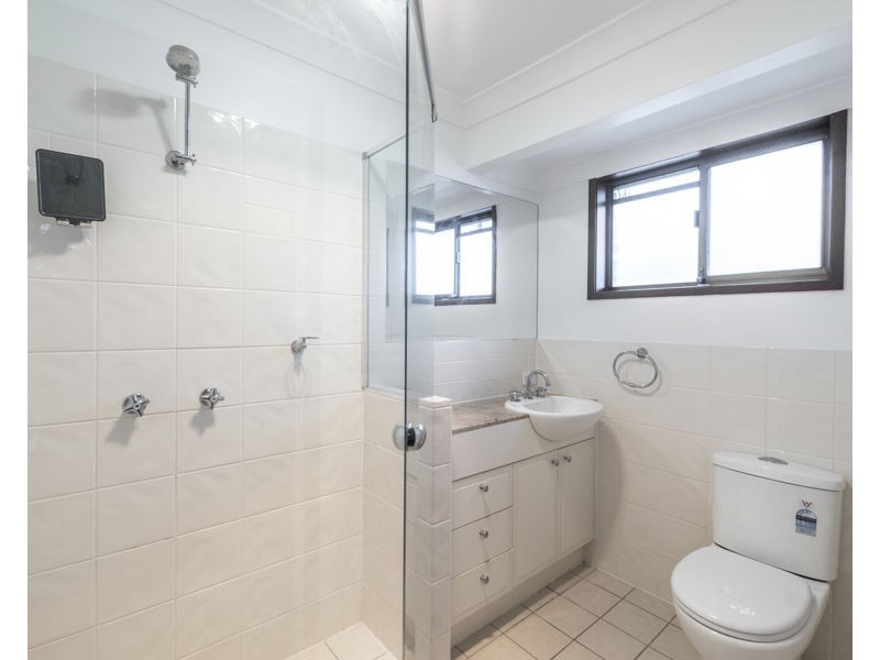 4 Eucalyptus Place, Albany Creek QLD 4035