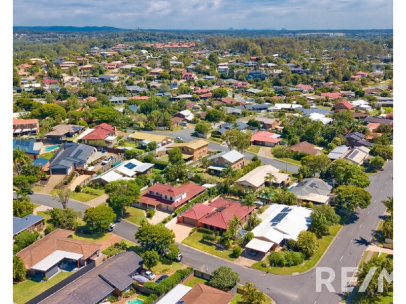 4 Eucalyptus Place, Albany Creek QLD 4035