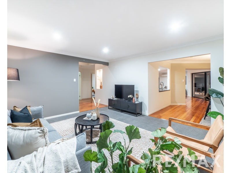 6 Taun Court, Albany Creek QLD 4035