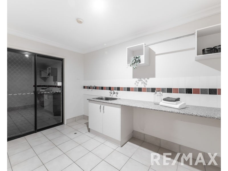 6 Taun Court, Albany Creek QLD 4035