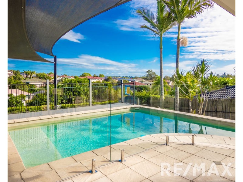 6 Taun Court, Albany Creek QLD 4035