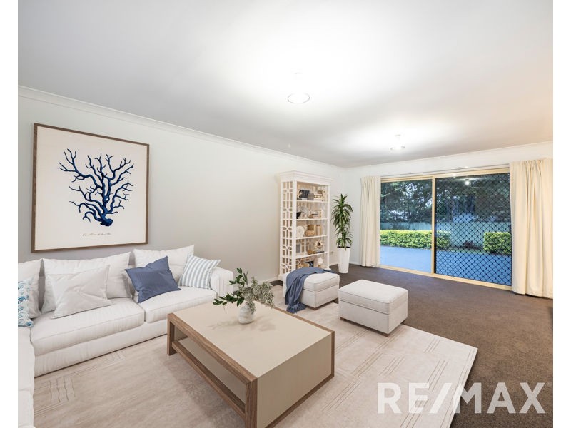 6 Bloomsbury Crescent, Moggill QLD 4070