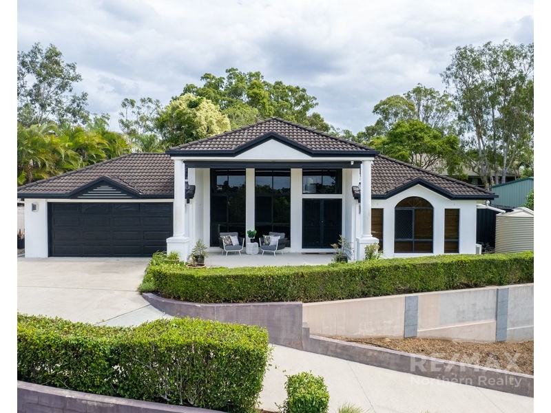 15 Laceflower Crescent, Eatons Hill QLD 4037