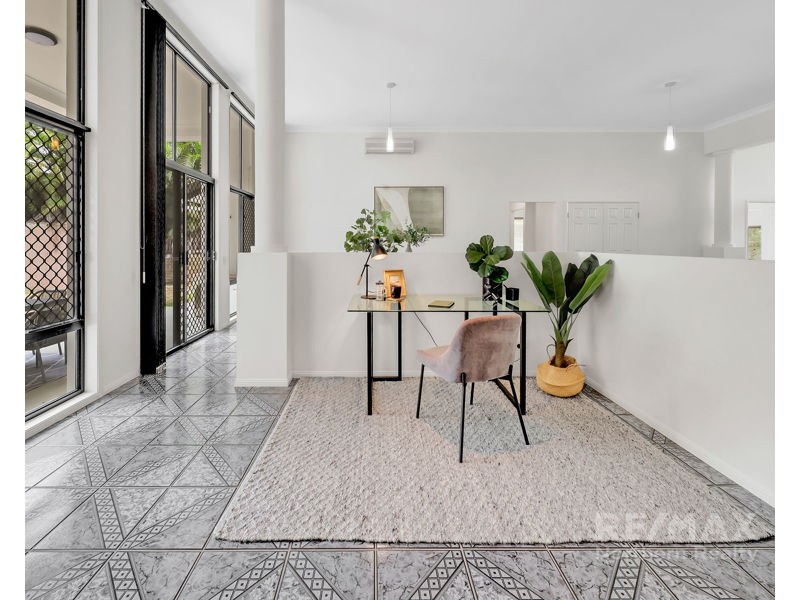 15 Laceflower Crescent, Eatons Hill QLD 4037