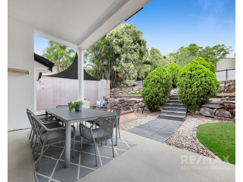 15 Laceflower Crescent, Eatons Hill QLD 4037