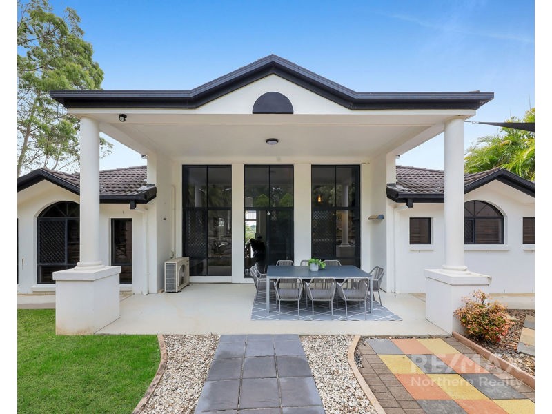 15 Laceflower Crescent, Eatons Hill QLD 4037