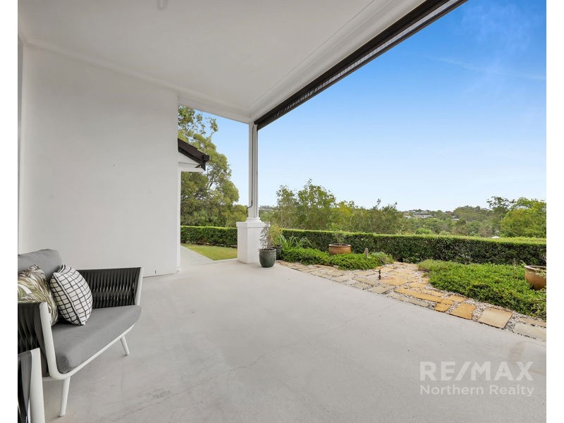 15 Laceflower Crescent, Eatons Hill QLD 4037