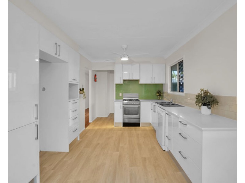 2 Onslow Street, Arana Hills QLD 4054