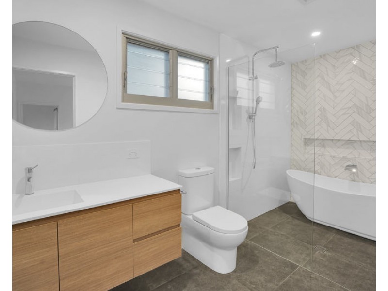 2/11 First Avenue, Coolum Beach QLD 4573