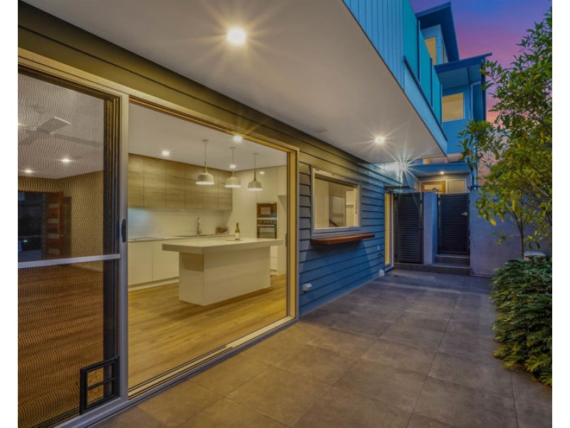 2/11 First Avenue, Coolum Beach QLD 4573