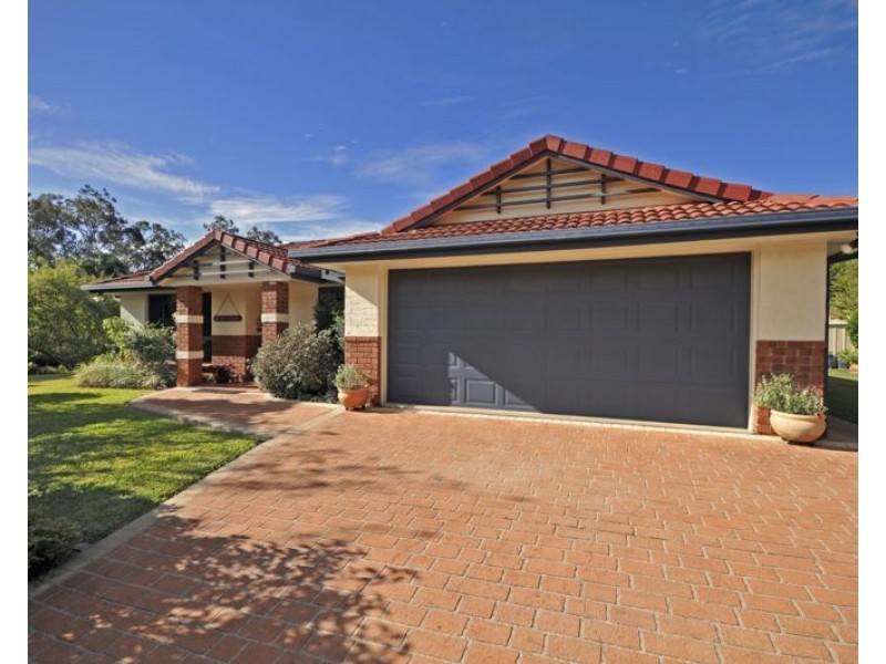 1 Firewheel Court, Eatons Hill QLD 4037