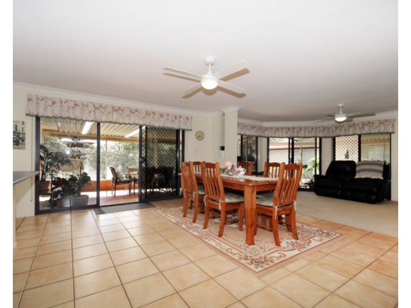 1 Firewheel Court, Eatons Hill QLD 4037