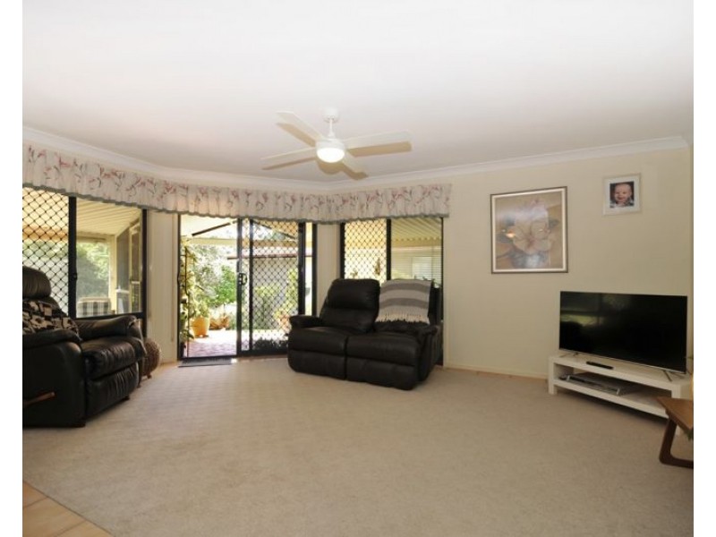 1 Firewheel Court, Eatons Hill QLD 4037