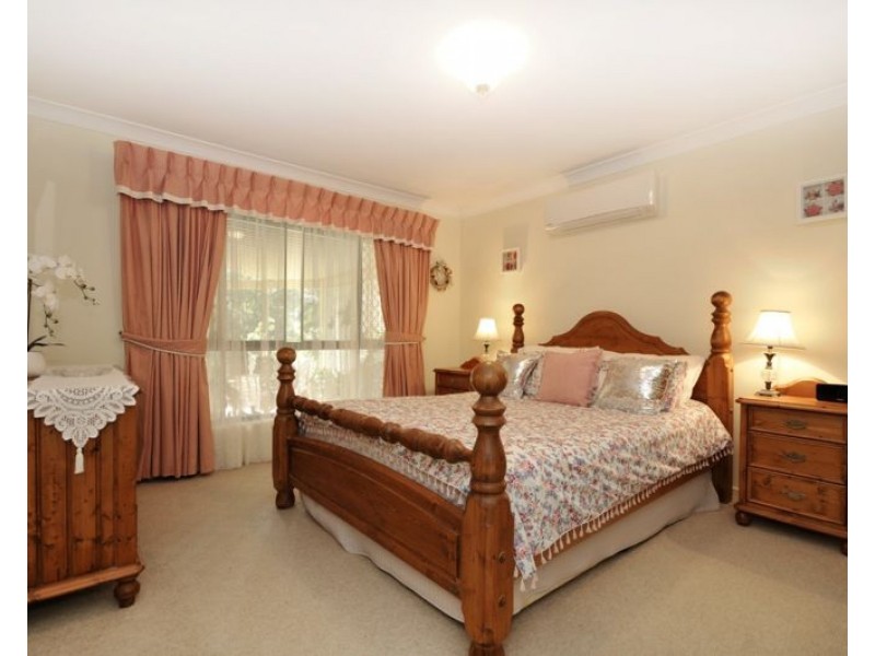 1 Firewheel Court, Eatons Hill QLD 4037