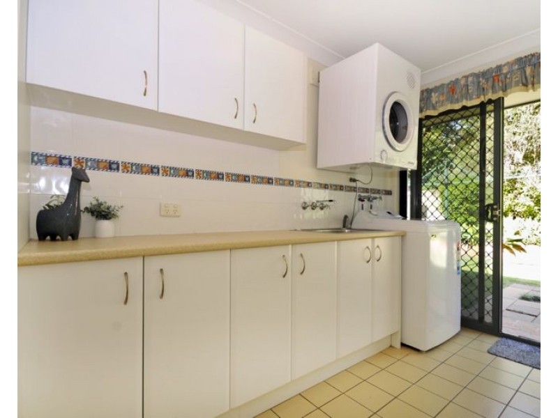 1 Firewheel Court, Eatons Hill QLD 4037