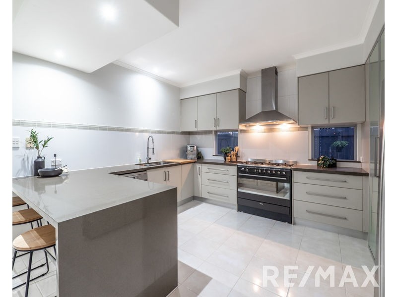 58 Swan Parade, Warner QLD 4500